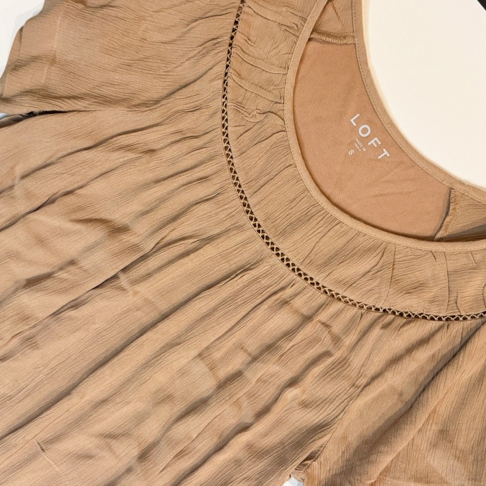 LOFT Women's Short Sleeve Tan Tee - Picture 3 of 7